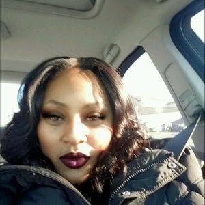 Meet your Posher, Tamela